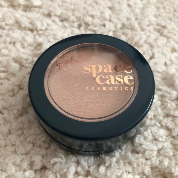 NEW Space Case Cosmetics Highlighter 1B - Picture 4 of 4